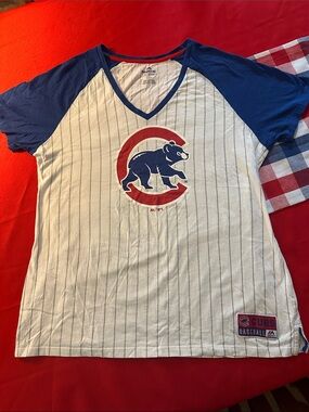 Majestic Chicago Cubs Womens V-Neck Raglan Baseball Tee - White & Blue